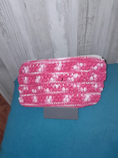 estuche rosa y blanco