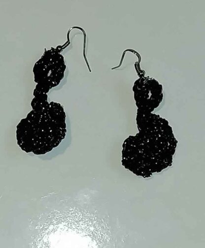 Bisutería Artesanal: Pendientes  de Hilo Negro 🖤